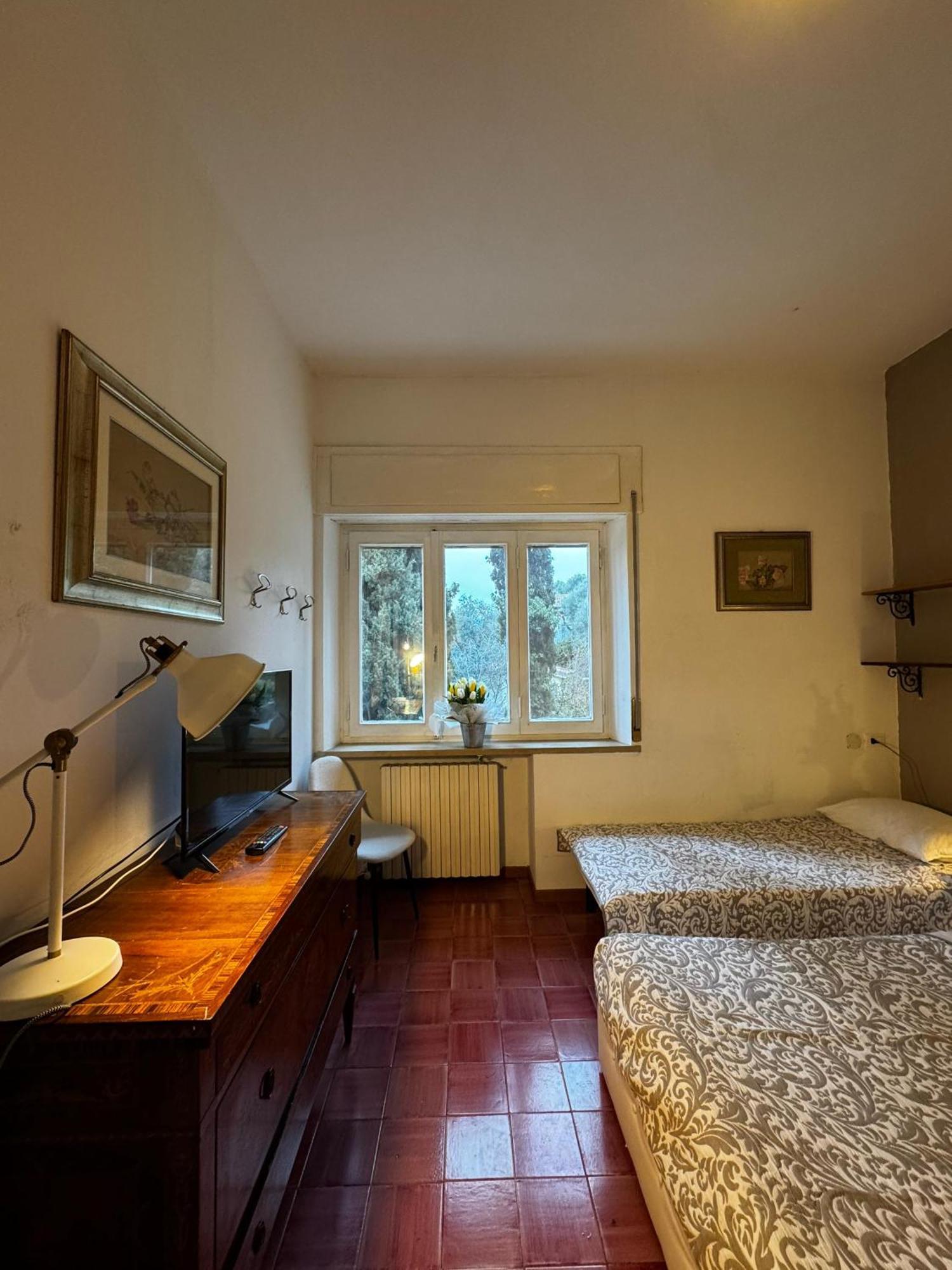 Wonderful Lake View Apartments With Pool With Breakfast Gardasee Torri Del Benaco Exterior foto