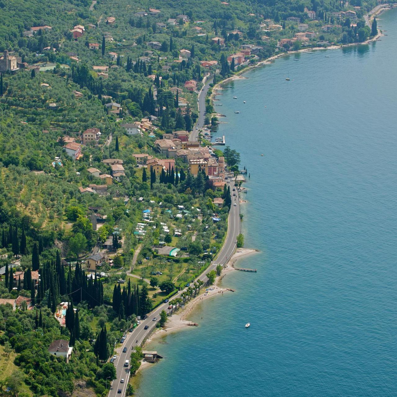 Wonderful Lake View Apartments With Pool With Breakfast Gardasee Torri Del Benaco Exterior foto